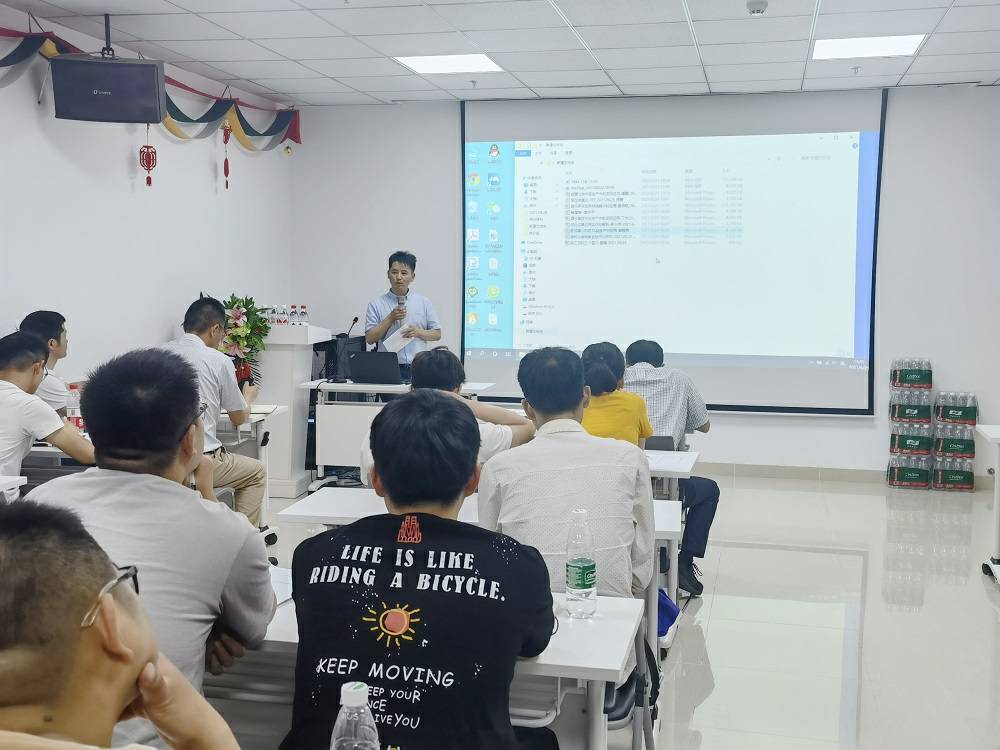1625468117.jpg 半岛·官方最新网站-半岛(中国)药业技术交流会 (3) - 副本.jpg